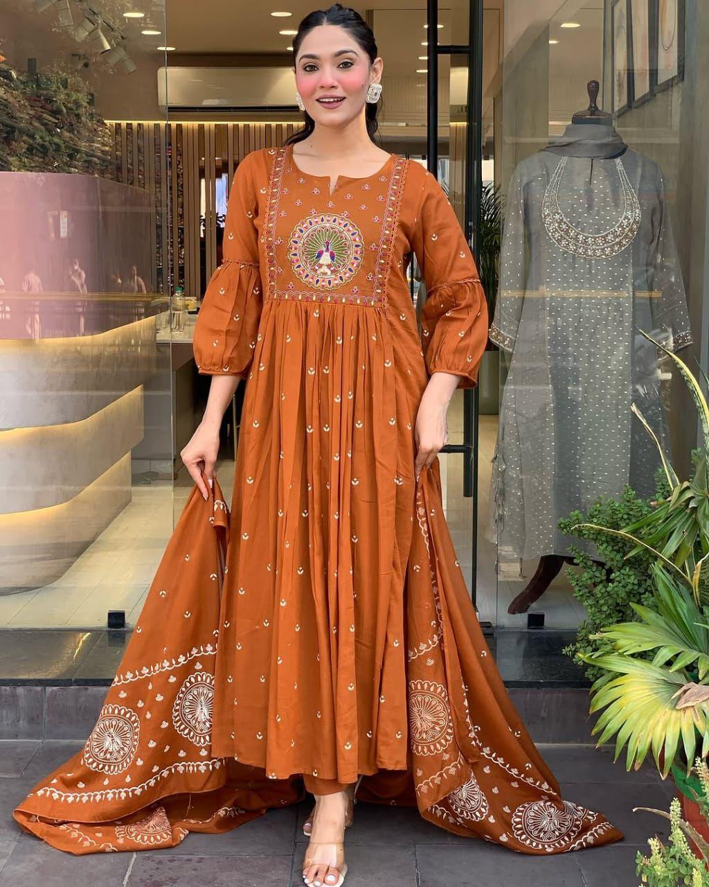 Women's Cotton Embroidered Anarkali Kurti With Malmal Dupatta Set