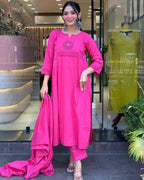Women's Cotton Embroidery Handblock Floral Kurti Pant With Dupatta Set