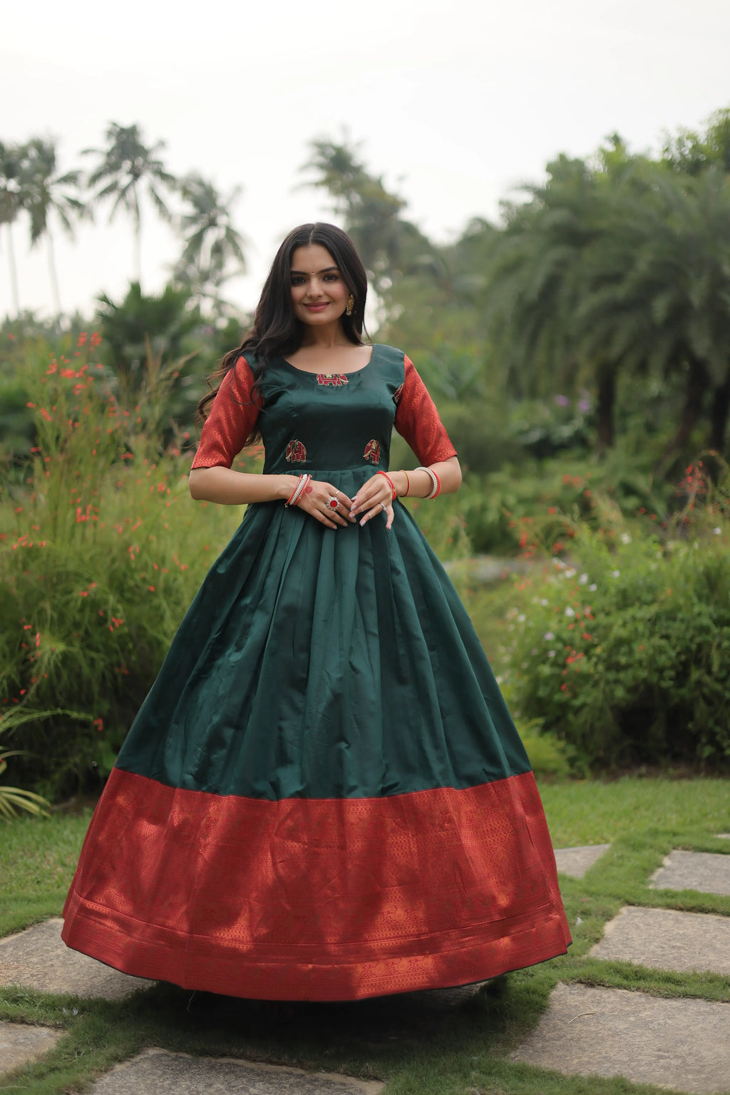 Green Banarasi Jacquard Silk Gown – Elegant Free-Size Designer Party & Wedding Wear