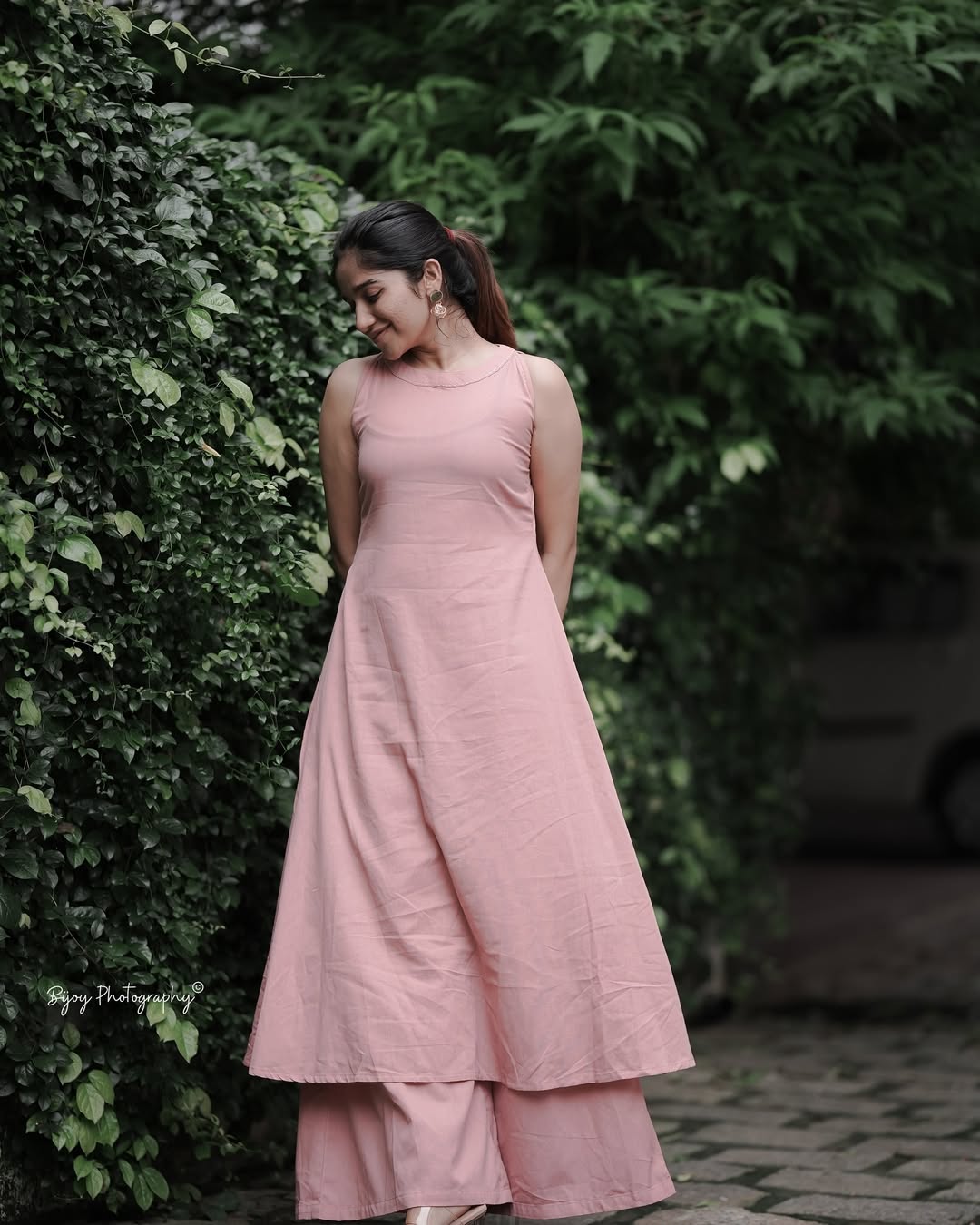 Women's Cotton Plain Flared Sleeveless Kurta With Palazzo