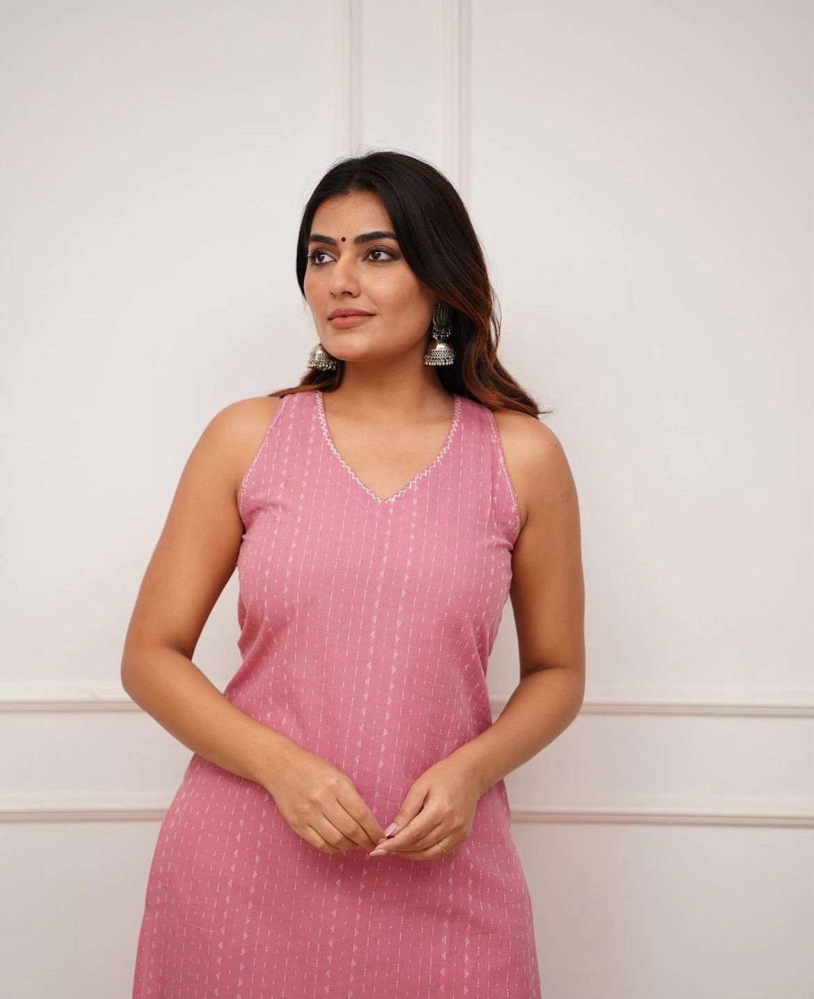 Women's Cotton Printed Sleeveless Straight Kurti With Pant Set