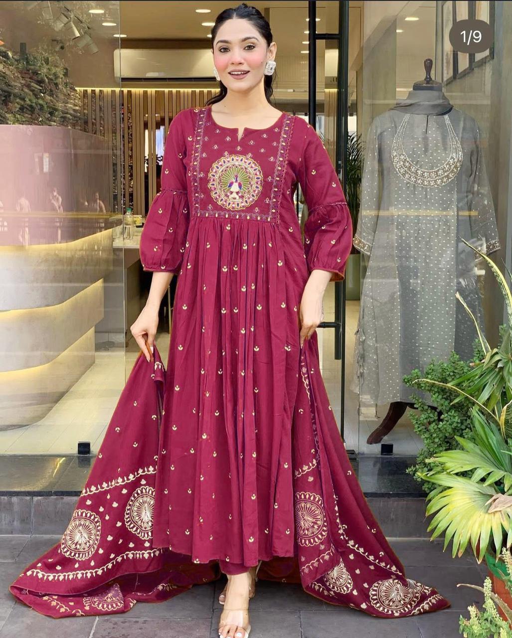 Women's Cotton Embroidered Anarkali Kurti With Malmal Dupatta Set