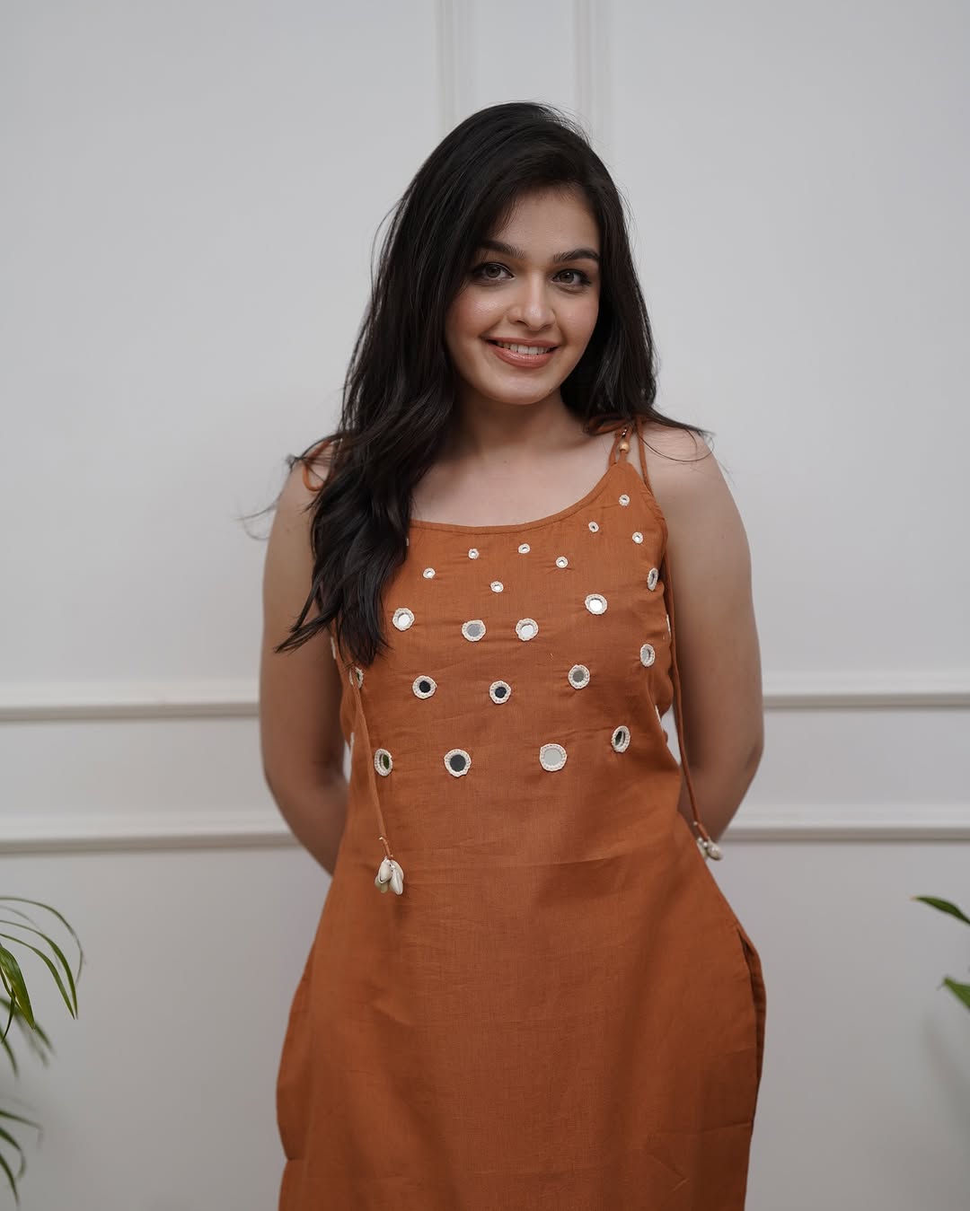 Women's Cotton Embroidery Sleeveless Kurti With Ankle length Pant Set