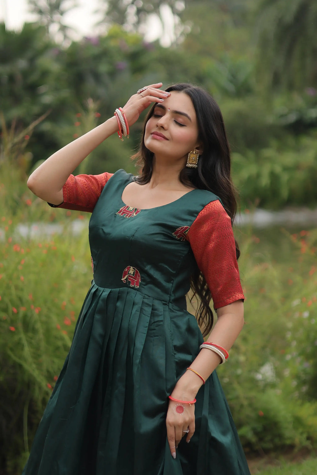 Green Banarasi Jacquard Silk Gown – Elegant Free-Size Designer Party & Wedding Wear